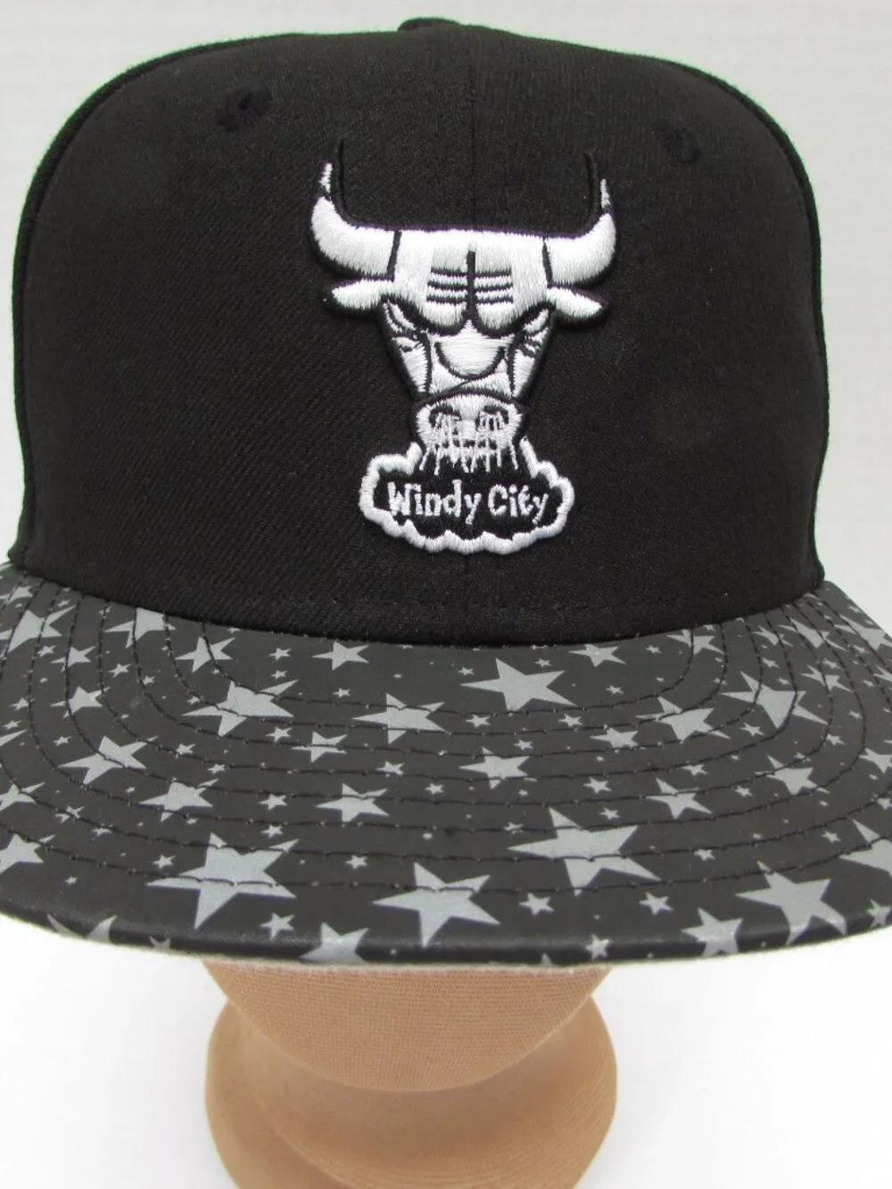 Chicago Bulls Windy City New Era Youth Snapback Hat 9FIFTY Black Silver Stars
